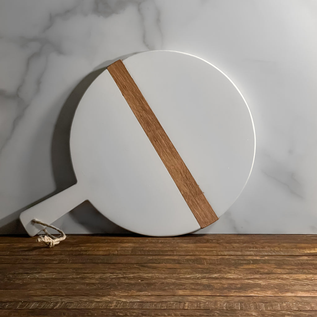 Etu Home California Englished White Round Mod Charcuterie Board with Wood Stripe - Medium