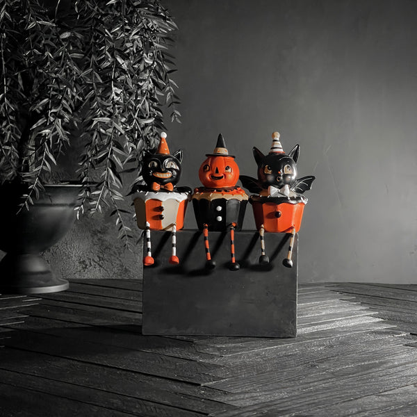 Halloween Cupcake Shelf Sitter Set – Bat, Pumpkin, Black Cat California Englished